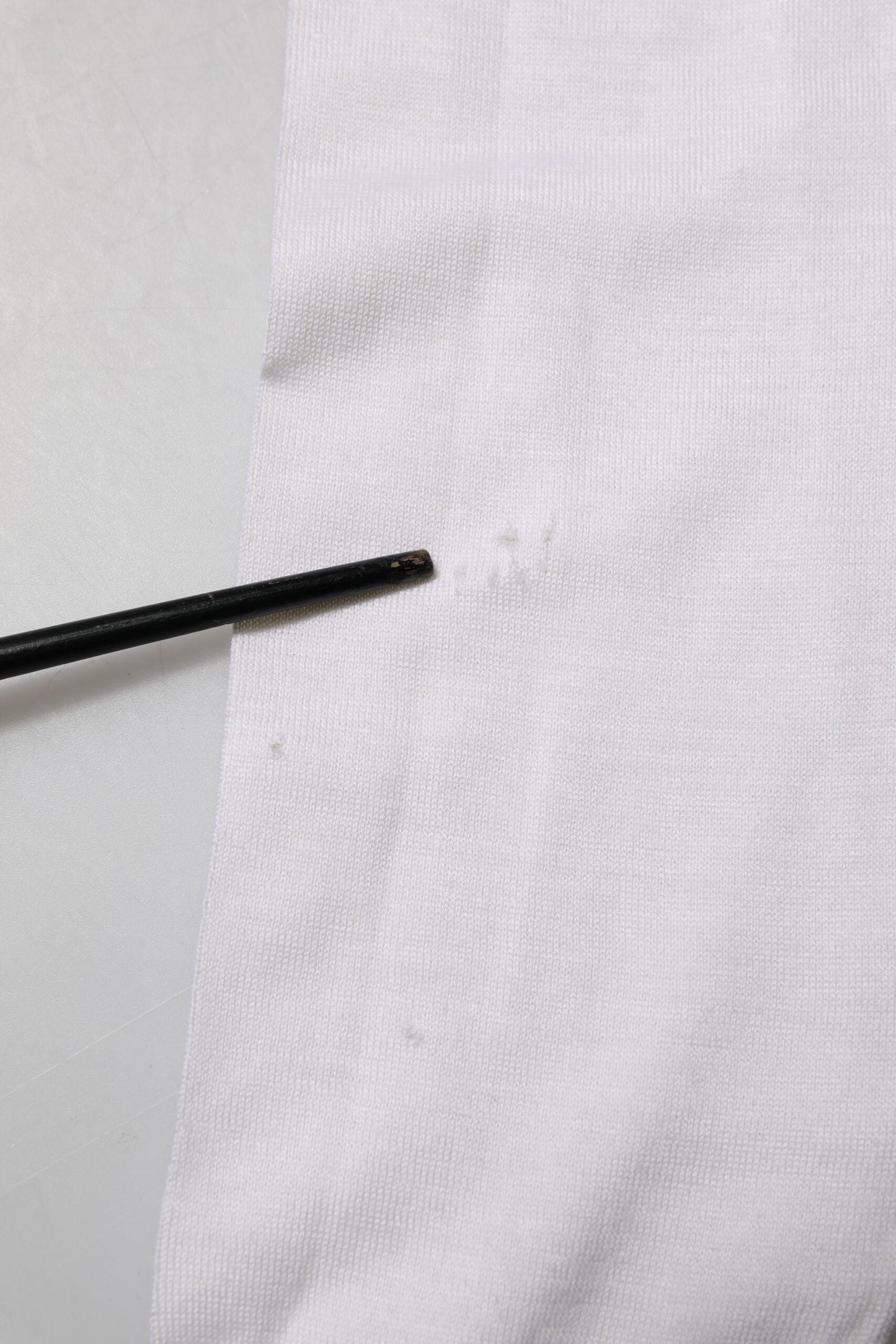 Dolce & Gabbana White Cashmere Logo V-neck Pullover Sweater