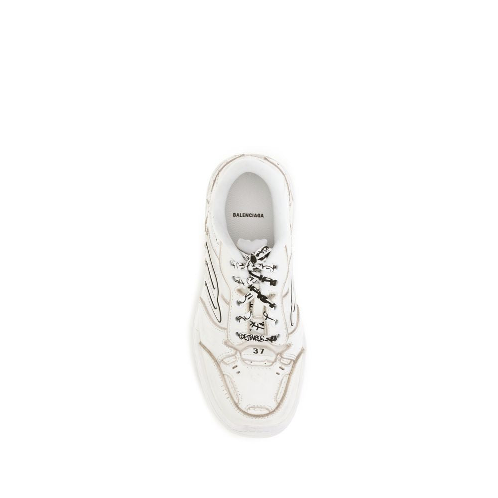 Balenciaga Hamptons Worn-out Sneakers