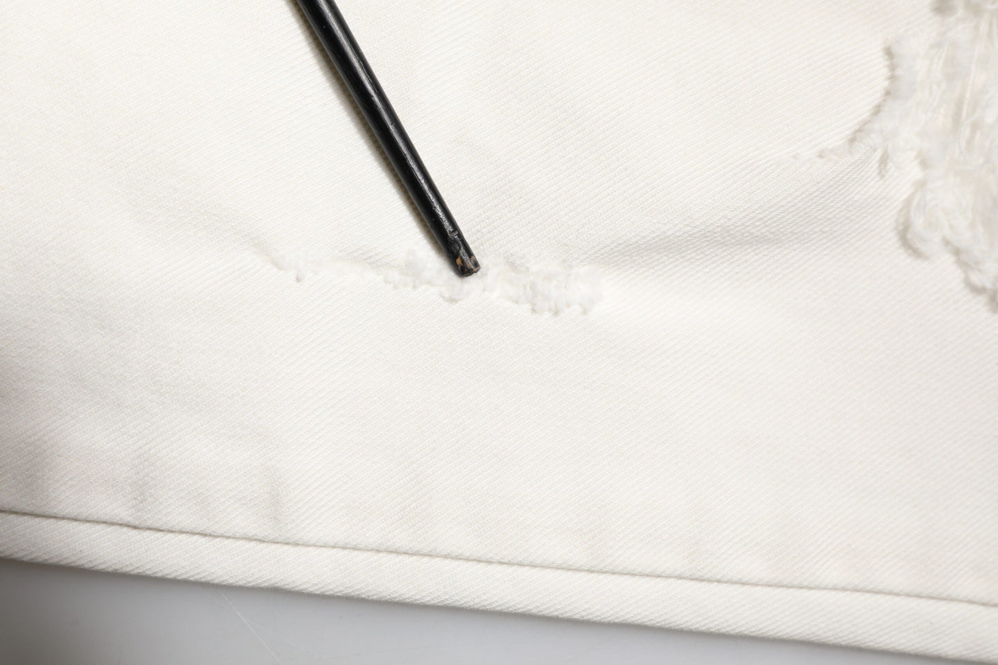 Dolce & Gabbana White Tattered Graffiti Skinny Denim Jeans