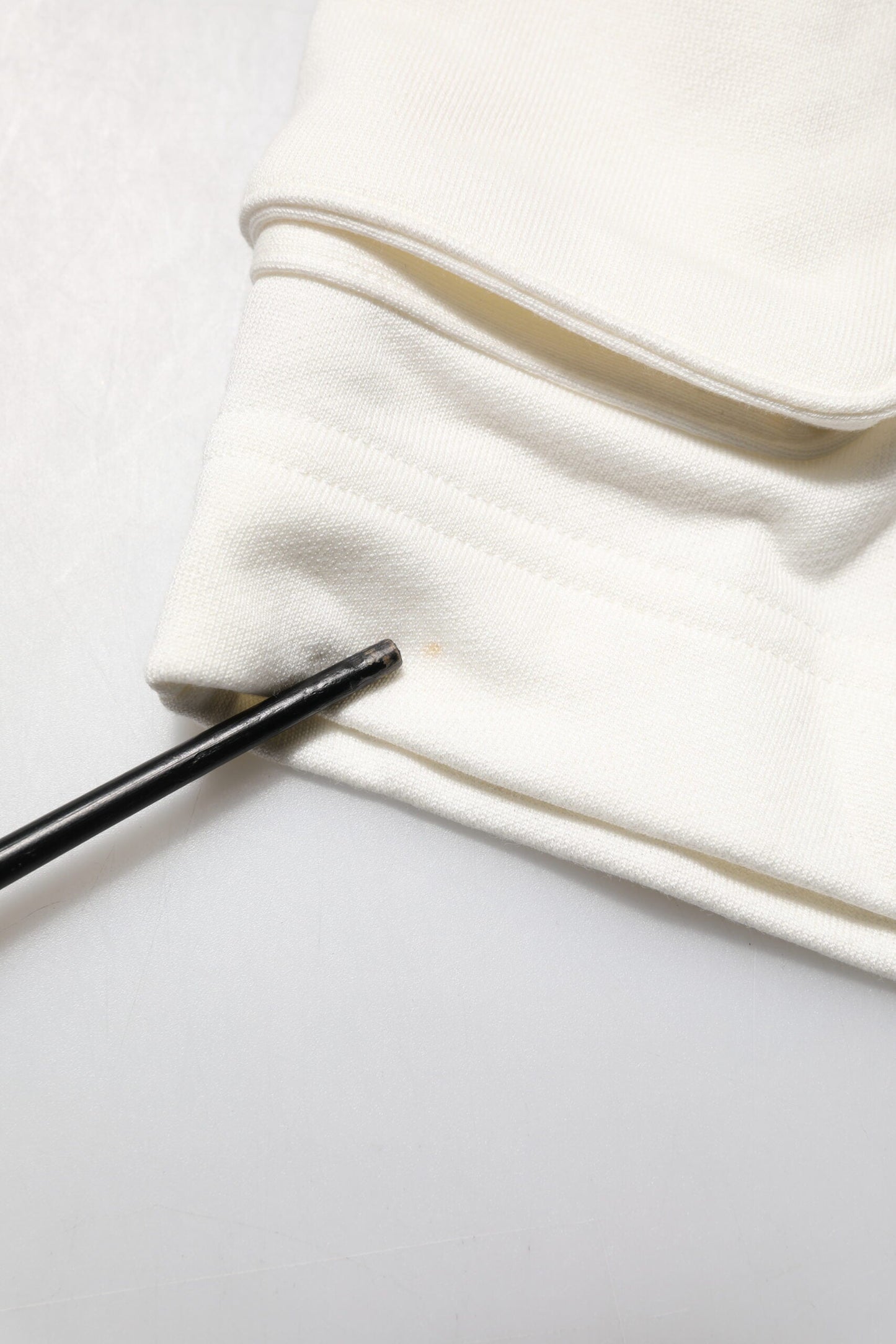 Dolce & Gabbana White Cotton Cargo Bermuda Sweatshorts Shorts