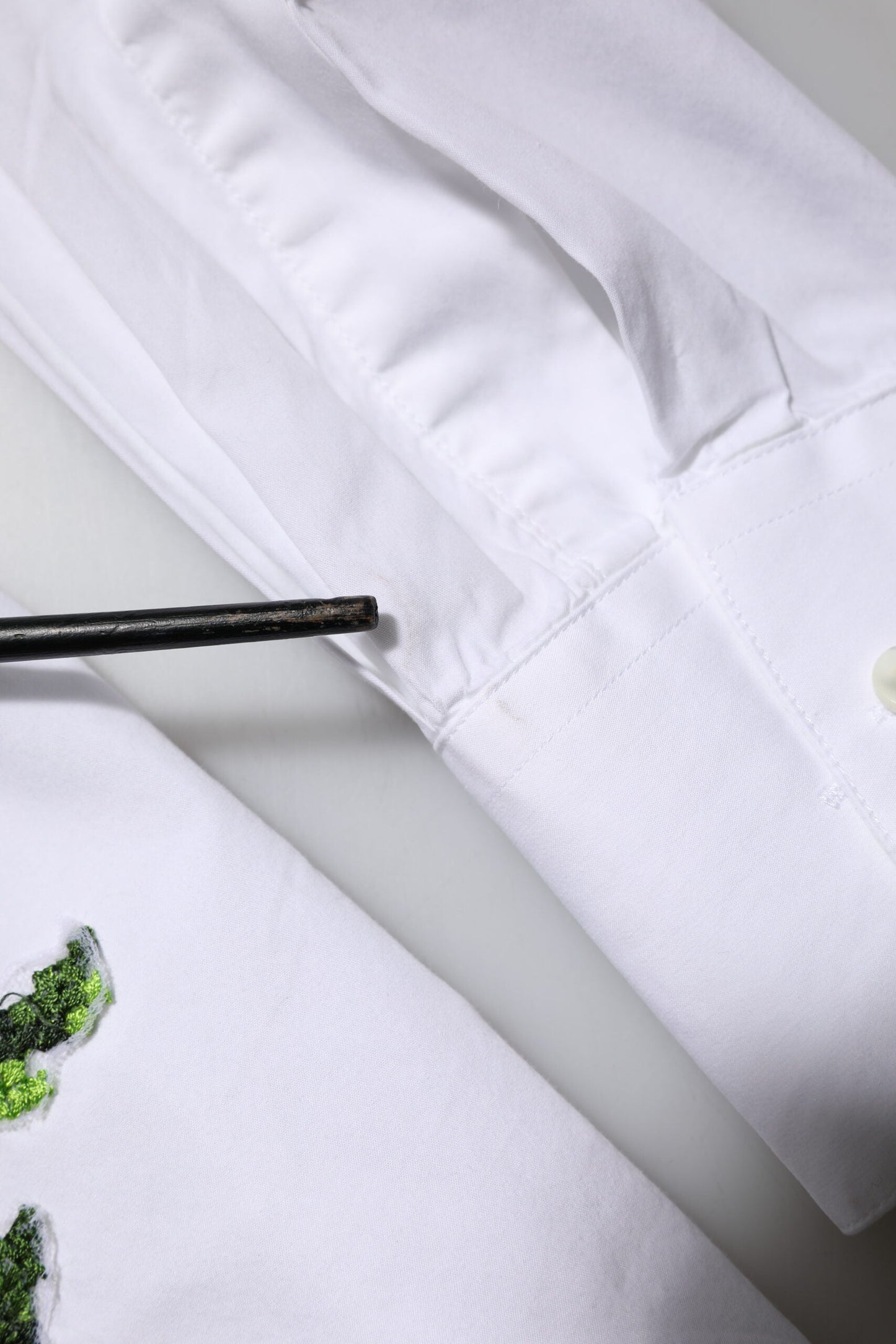 Dolce & Gabbana White Rose Embroidery Collared Shirt Top